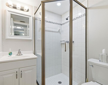 801 83rd Avenue N - Photo Thumbnail 12