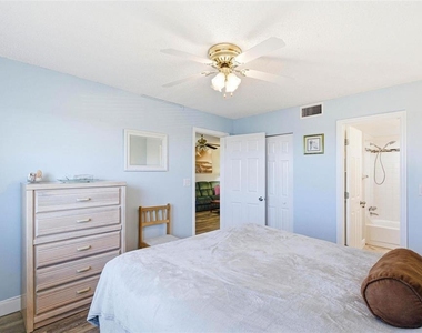 801 83rd Avenue N - Photo Thumbnail 14