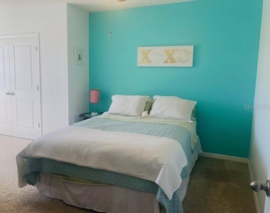 8618 Palmer Park Circle - Photo Thumbnail 13