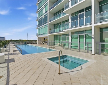 101 S Eola Drive - Photo Thumbnail 25