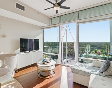 101 S Eola Drive - Photo Thumbnail 17