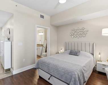 101 S Eola Drive - Photo Thumbnail 4