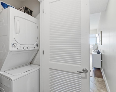 101 S Eola Drive - Photo Thumbnail 18