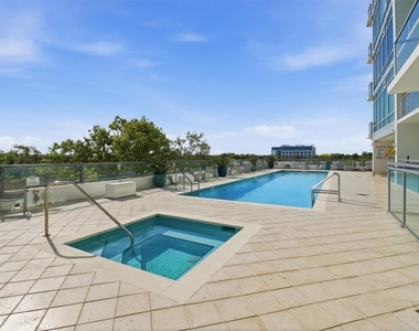 101 S Eola Drive - Photo Thumbnail 23