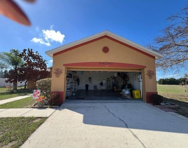 735 Colville Place - Photo Thumbnail 2