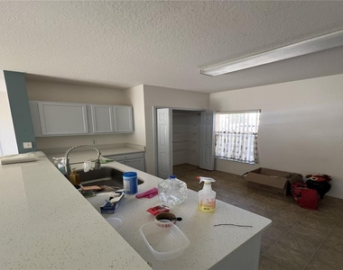 735 Colville Place - Photo Thumbnail 3