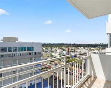 4837 Isla Verde Ave - Photo Thumbnail 15