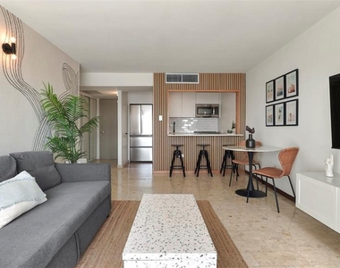 4837 Isla Verde Ave - Photo Thumbnail 6
