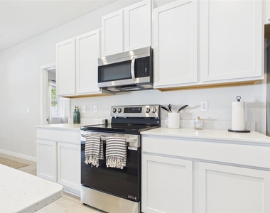 566 Marion Oaks Boulevard - Photo Thumbnail 14