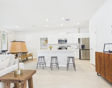 566 Marion Oaks Boulevard - Photo Thumbnail 7