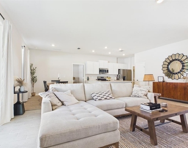566 Marion Oaks Boulevard - Photo Thumbnail 17
