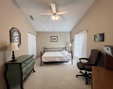 1918 Nw 50th Circle - Photo Thumbnail 19