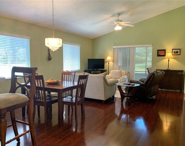 1918 Nw 50th Circle - Photo Thumbnail 8