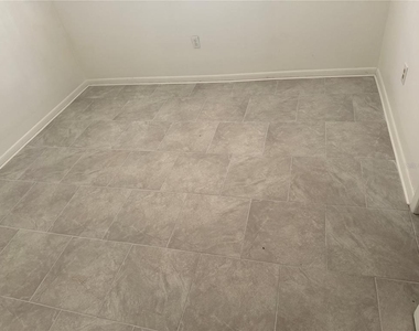 2105 Sw 38th Court - Photo Thumbnail 8