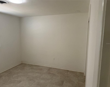 2105 Sw 38th Court - Photo Thumbnail 4