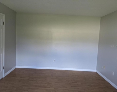 165 Windtree Lane - Photo Thumbnail 7