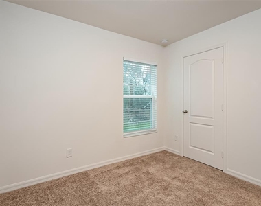 2006 Maple Lane - Photo Thumbnail 11