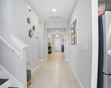 1461 Clear Brook Place - Photo Thumbnail 20
