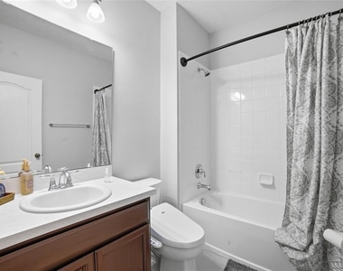 1461 Clear Brook Place - Photo Thumbnail 3