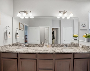 1461 Clear Brook Place - Photo Thumbnail 9