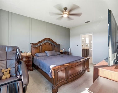 1461 Clear Brook Place - Photo Thumbnail 12