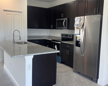 237 Cimarron Drive - Photo Thumbnail 7