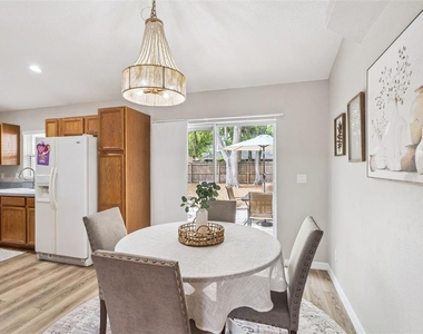 165 Quail Oaks Circle - Photo Thumbnail 6