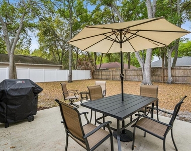 165 Quail Oaks Circle - Photo Thumbnail 18