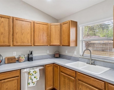 165 Quail Oaks Circle - Photo Thumbnail 9