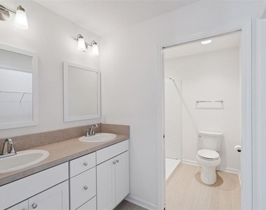7548 Kuenher Court - Photo Thumbnail 14