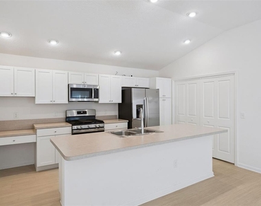 7548 Kuenher Court - Photo Thumbnail 7