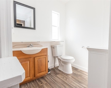 1824 Marion County Road - Photo Thumbnail 10
