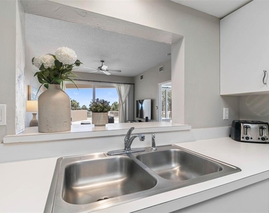 104 Surfview Drive - Photo Thumbnail 14
