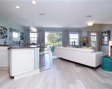 2319 Avenue C - Photo Thumbnail 4
