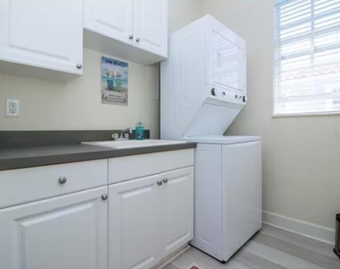 2319 Avenue C - Photo Thumbnail 16