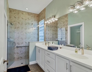 10424 Crooked Creek Drive - Photo Thumbnail 23