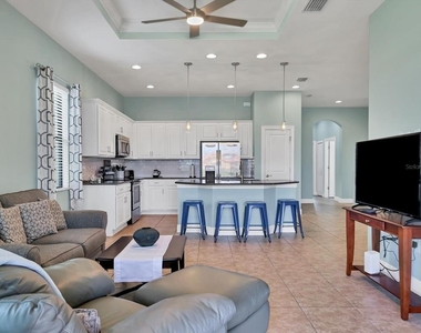 10424 Crooked Creek Drive - Photo Thumbnail 11