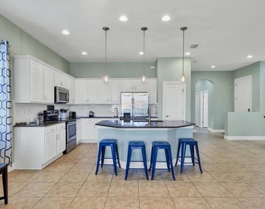 10424 Crooked Creek Drive - Photo Thumbnail 14