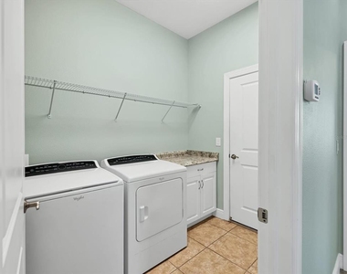 10424 Crooked Creek Drive - Photo Thumbnail 29