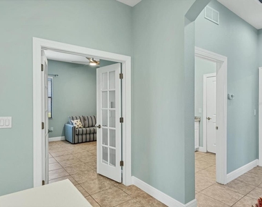 10424 Crooked Creek Drive - Photo Thumbnail 25