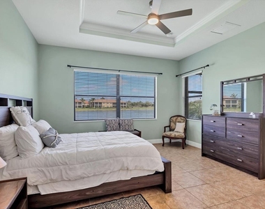 10424 Crooked Creek Drive - Photo Thumbnail 22
