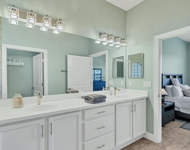 10424 Crooked Creek Drive - Photo Thumbnail 24