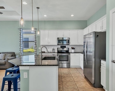10424 Crooked Creek Drive - Photo Thumbnail 15