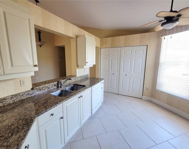 4220 Pinebrook Circle - Photo Thumbnail 5
