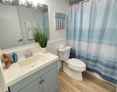 7203 Curtiss Avenue - Photo Thumbnail 15