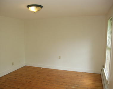 955 Main Street - Photo Thumbnail 15