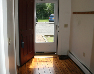955 Main Street - Photo Thumbnail 3