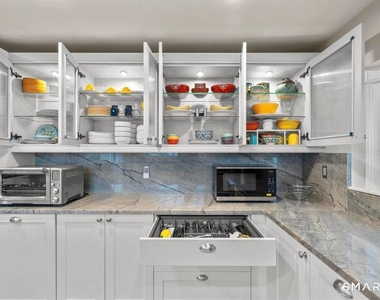 58 Chapman Avenue - Photo Thumbnail 7