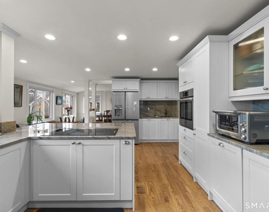 58 Chapman Avenue - Photo Thumbnail 9