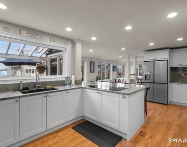 58 Chapman Avenue - Photo Thumbnail 6